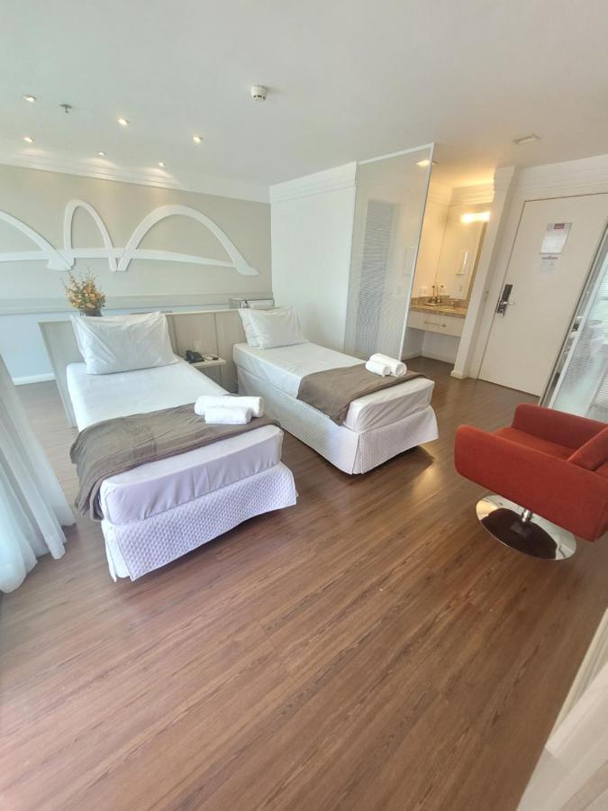 Flat Mercure Brasilia Lider By Rei Dos Flats Exterior foto
